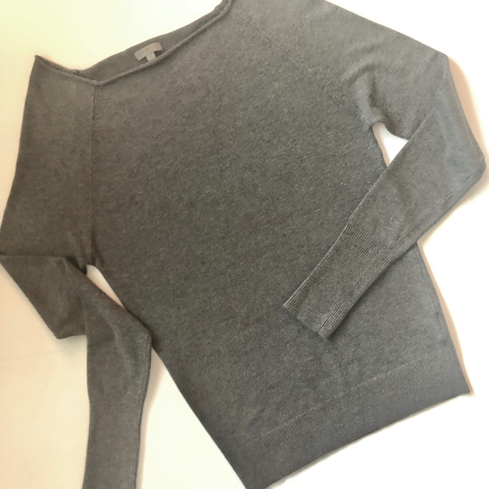 Bateau/Off The Shoulder sweater By Class